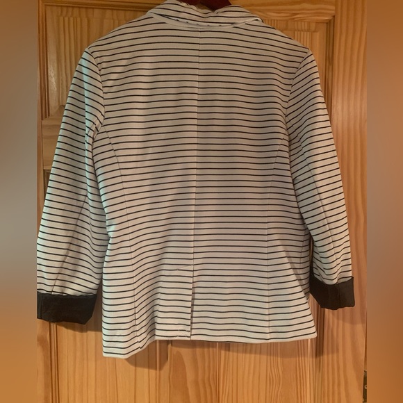 Striped blazer - Picture 3 of 3